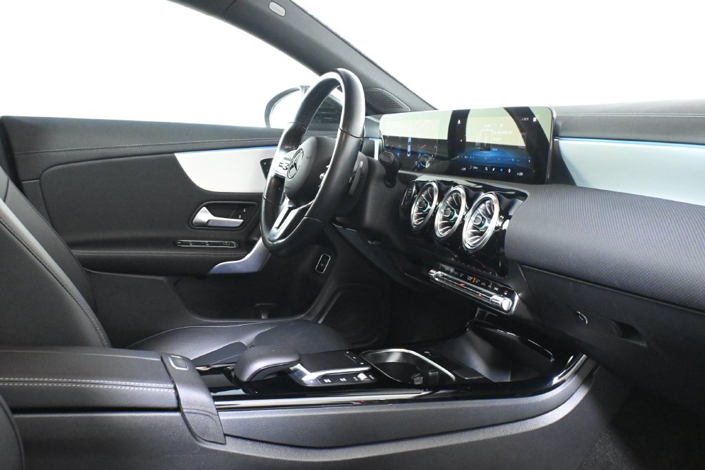 Certified Used 2023  Mercedes-Benz CLA 250 image 23