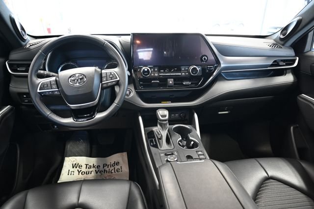 2023 Toyota Highlander XSE - Photo 14