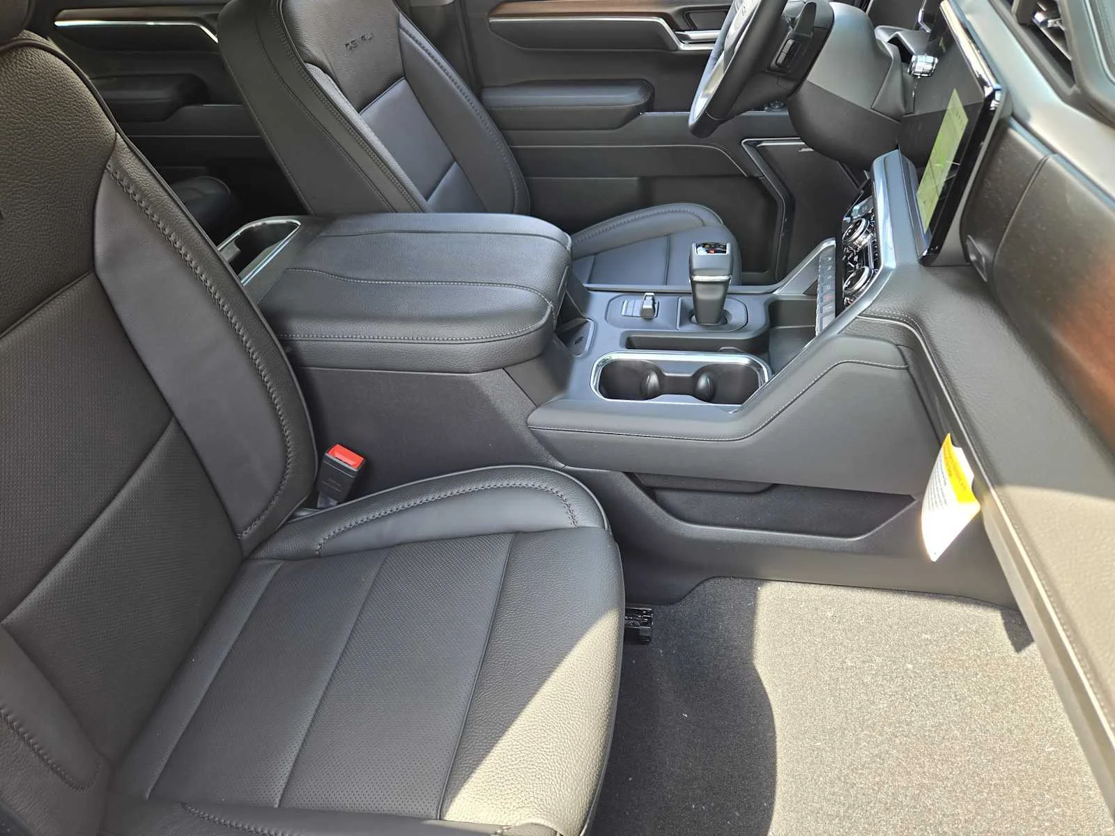 2026 GMC Sierra 1500 Denali - Photo 9
