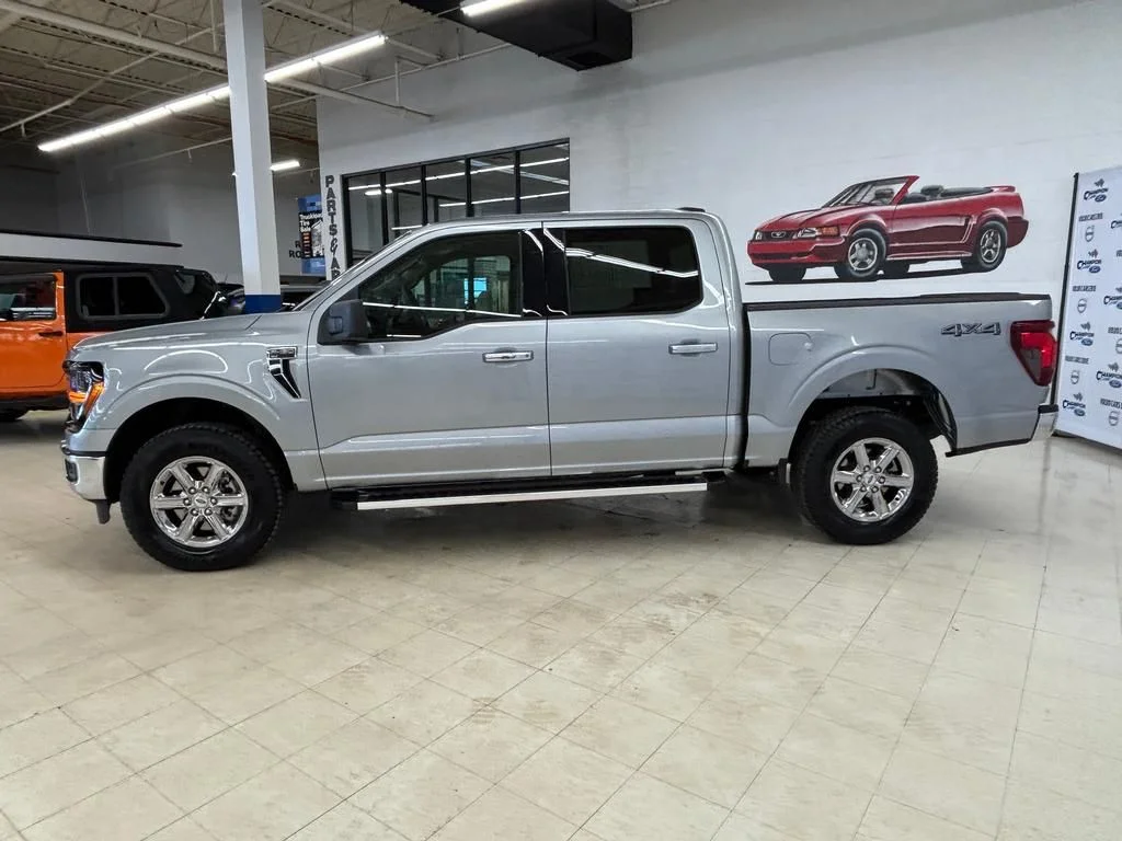 Used 2025 Silver Ford XLT image 4