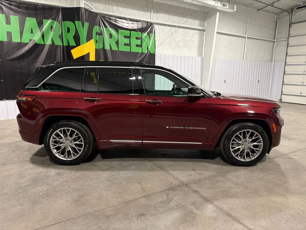 Certified Used 2025 Velvet Red Pearlcoat Jeep Summit image 5