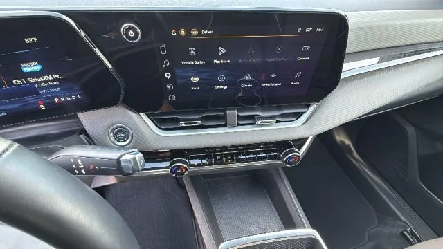 2025 Chevrolet Equinox LT - Photo 15