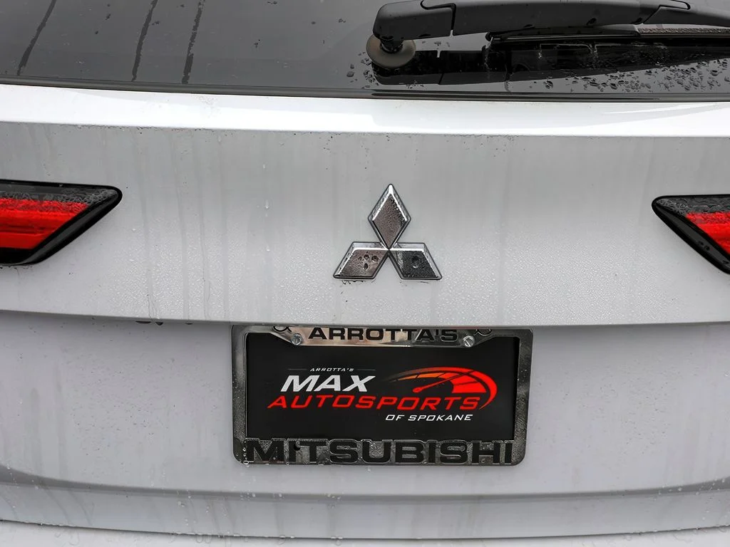 New 2025 White Diamond Mitsubishi SE image 32