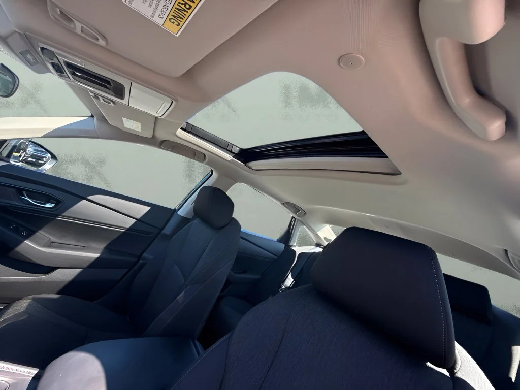 Used 2025 Blue Honda SE image 10