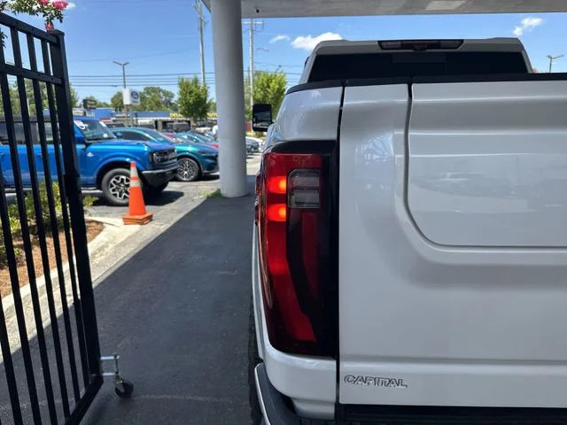 Used 2025 White GMC Denali Ultimate image 25