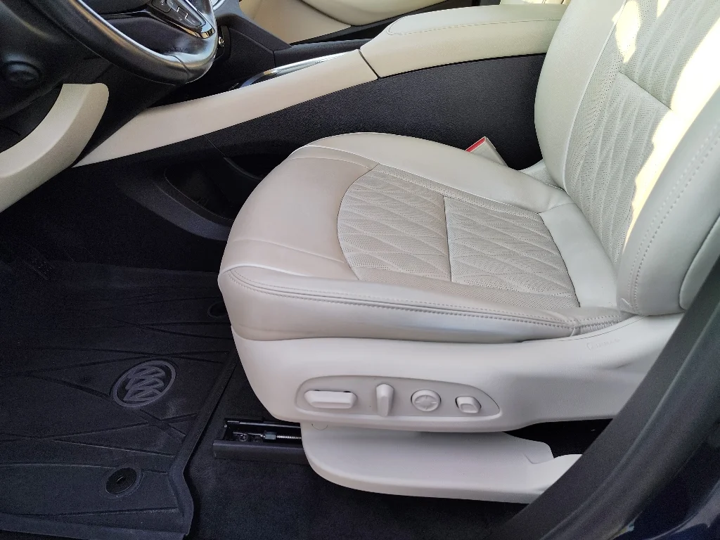 Used 2022 Blue Metallic Buick Avenir image 9