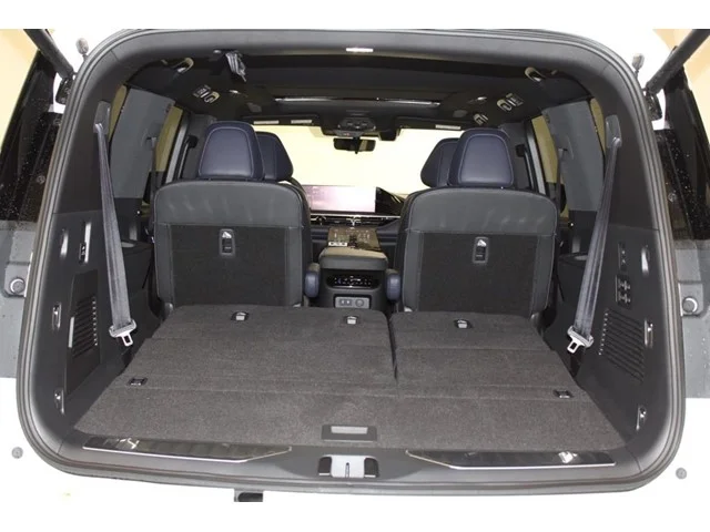 New 2026 RADIANT WHITE INFINITI Sport 4WD image 52