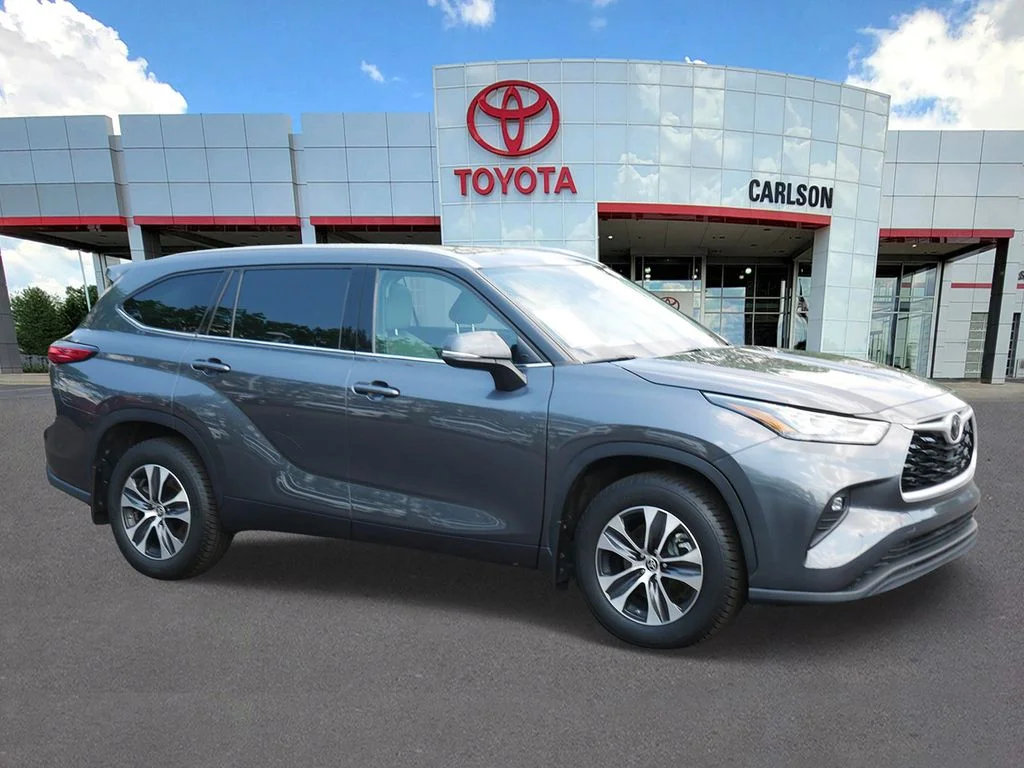 Certified 2020 Toyota Highlander XLE with VIN 5TDGZRBH3LS052669 for sale in Minneapolis, Minnesota