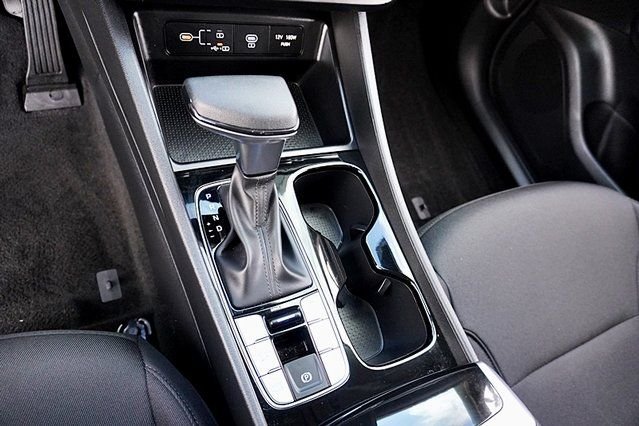 Used 2025 Black Hyundai SE image 30