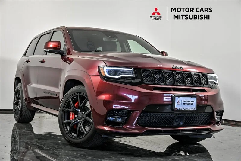 Used 2019 Velvet Red Pearl Coat Jeep SRT image 1