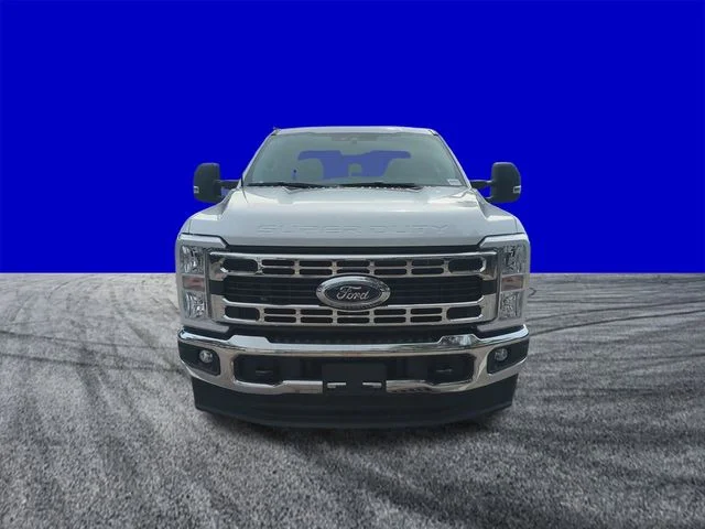 New 2026 Oxford White Ford F-250® XLT image 9