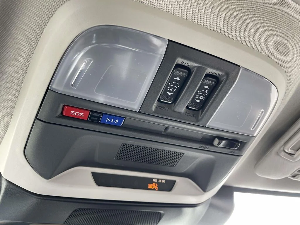Used 2026 Ice Silver Metallic Subaru Premium image 21