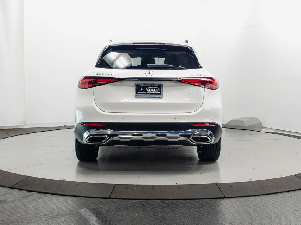 Certified Used 2026 Polar White Mercedes-Benz GLC 300 image 26