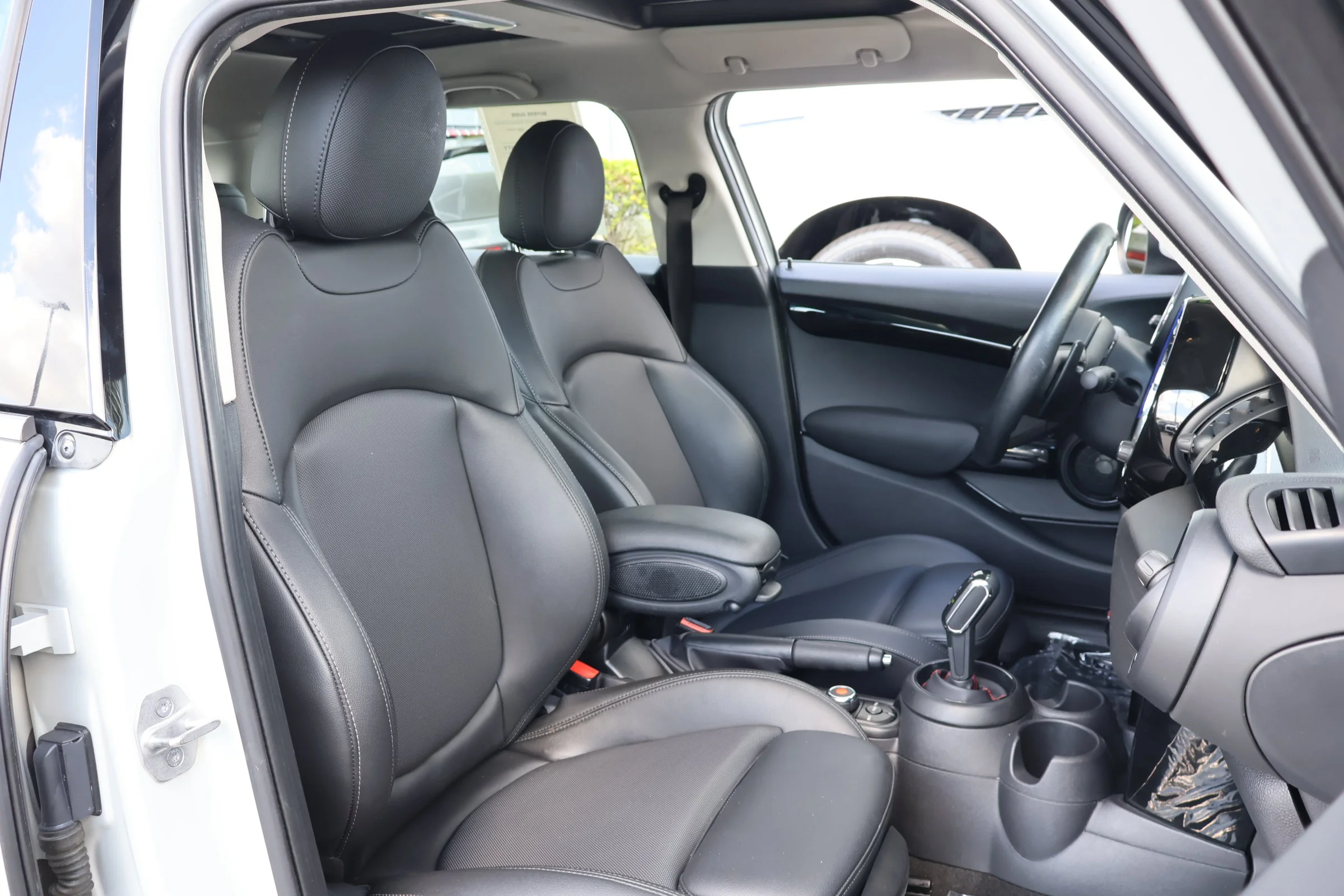 Used 2020 White Silver Metallic MINI Cooper S image 20