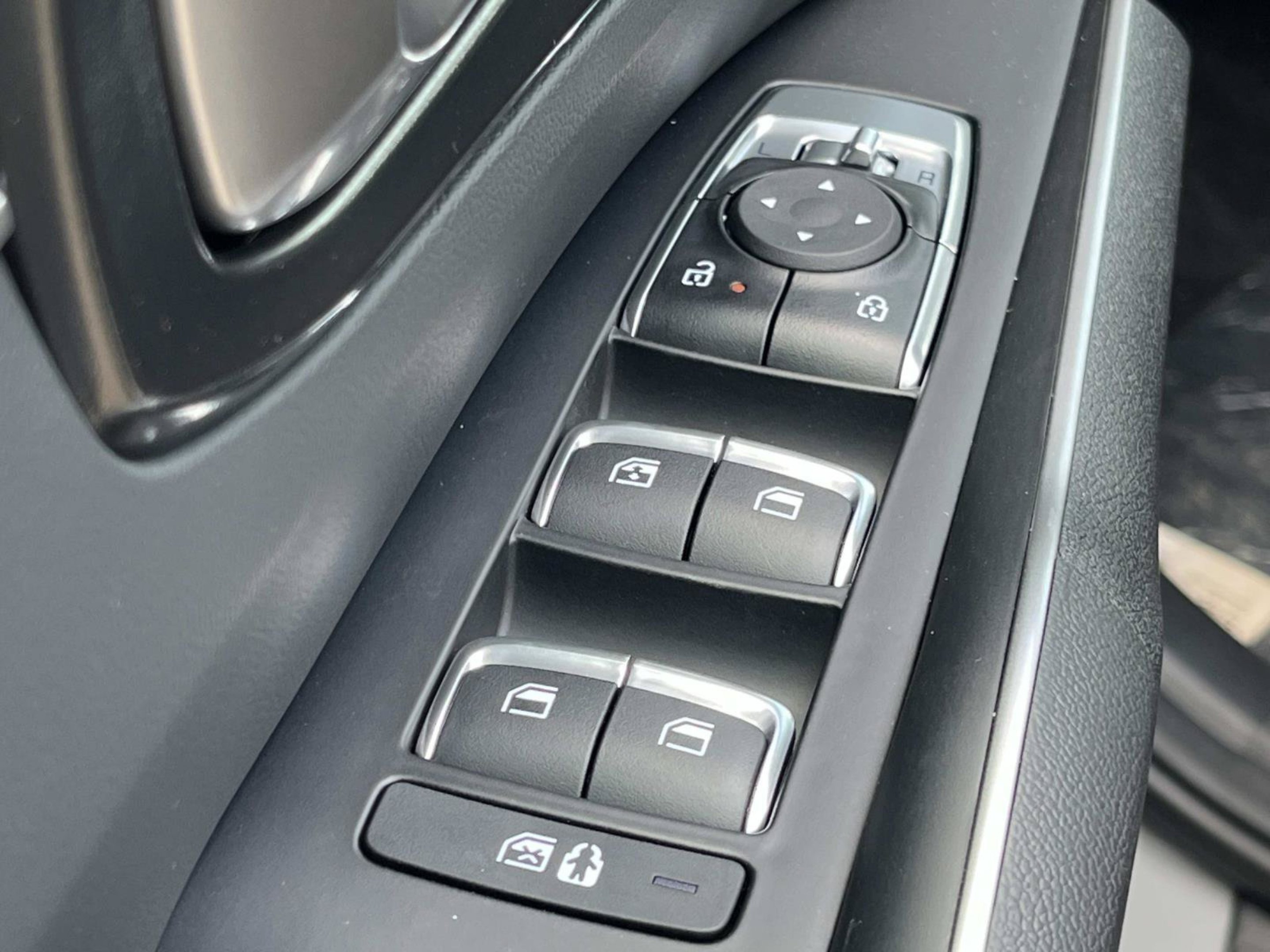 New 2026 Wolf Gray Kia S image 20