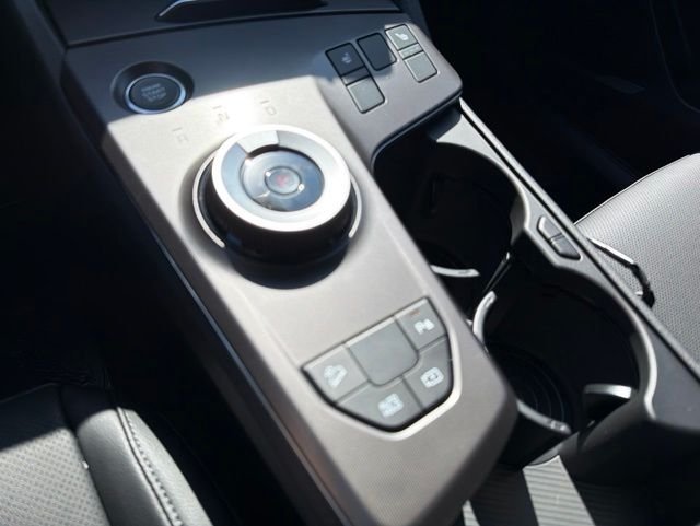 New 2026 Snow White Pearl Kia EX image 19