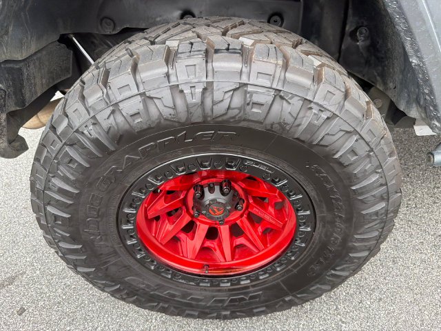 Used 2020 Silver Jeep Unlimited Sport Altitude image 17