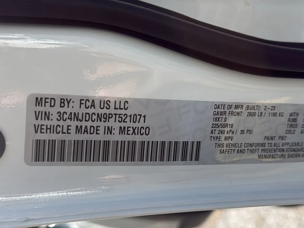 Used 2023 White Jeep Limited image 32