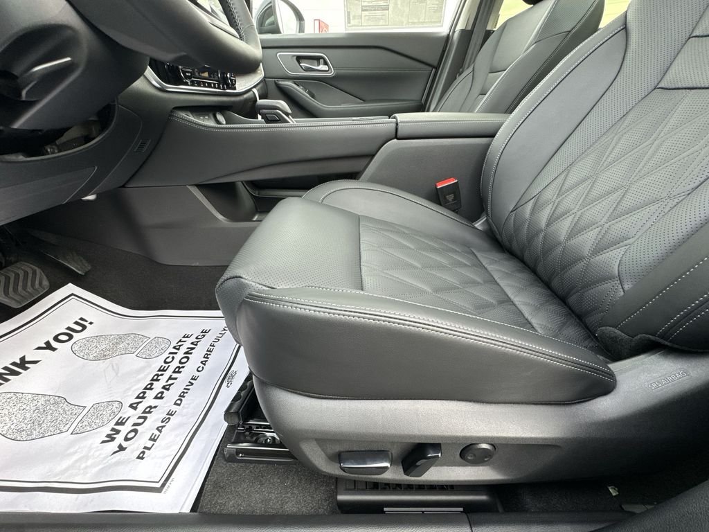 2026 Nissan Rogue Platinum - Photo 12