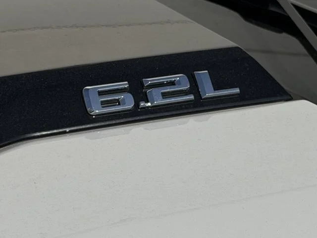 2026 Chevrolet Silverado 1500 ZR2 - Photo 9