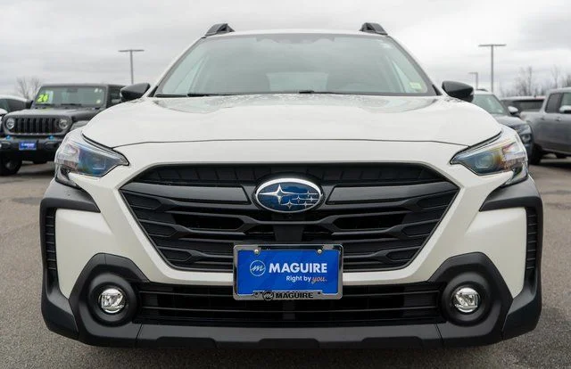Used 2023 White Subaru Onyx Edition image 3