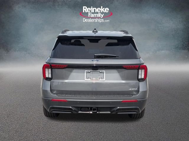New 2026 Carbonized Gray Metallic Ford ST-Line image 6