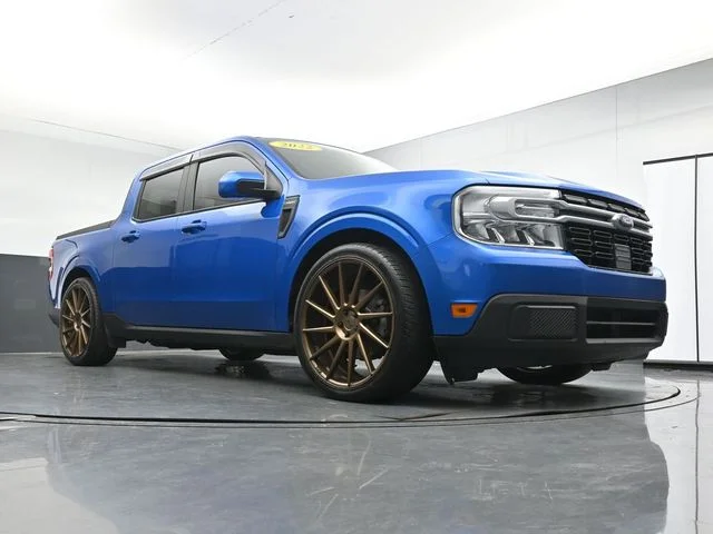 Used 2022 Blue Ford Lariat image 25