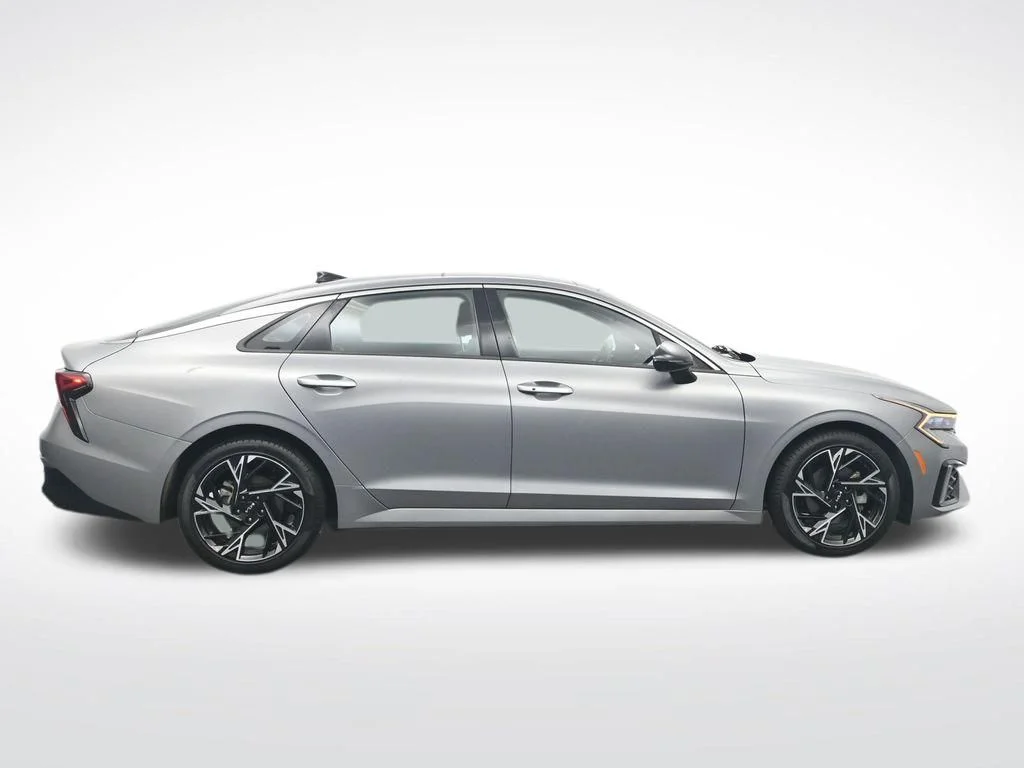 Used 2025 Steel Kia GT-Line image 4