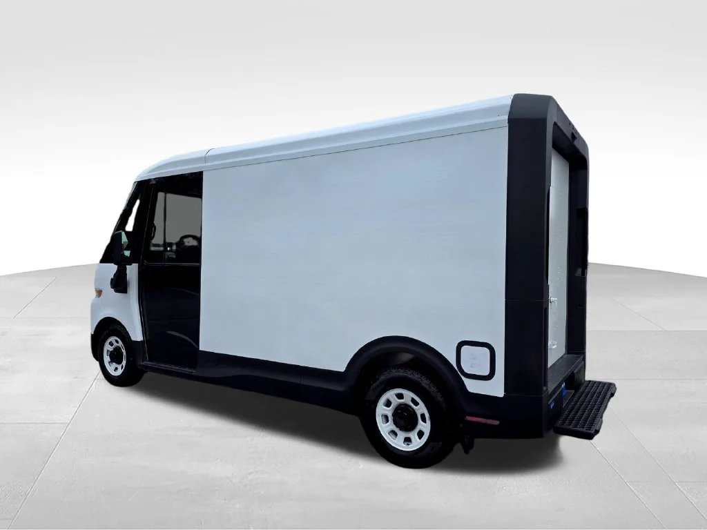 Used 2024 Oyster White BrightDrop EJY image 34
