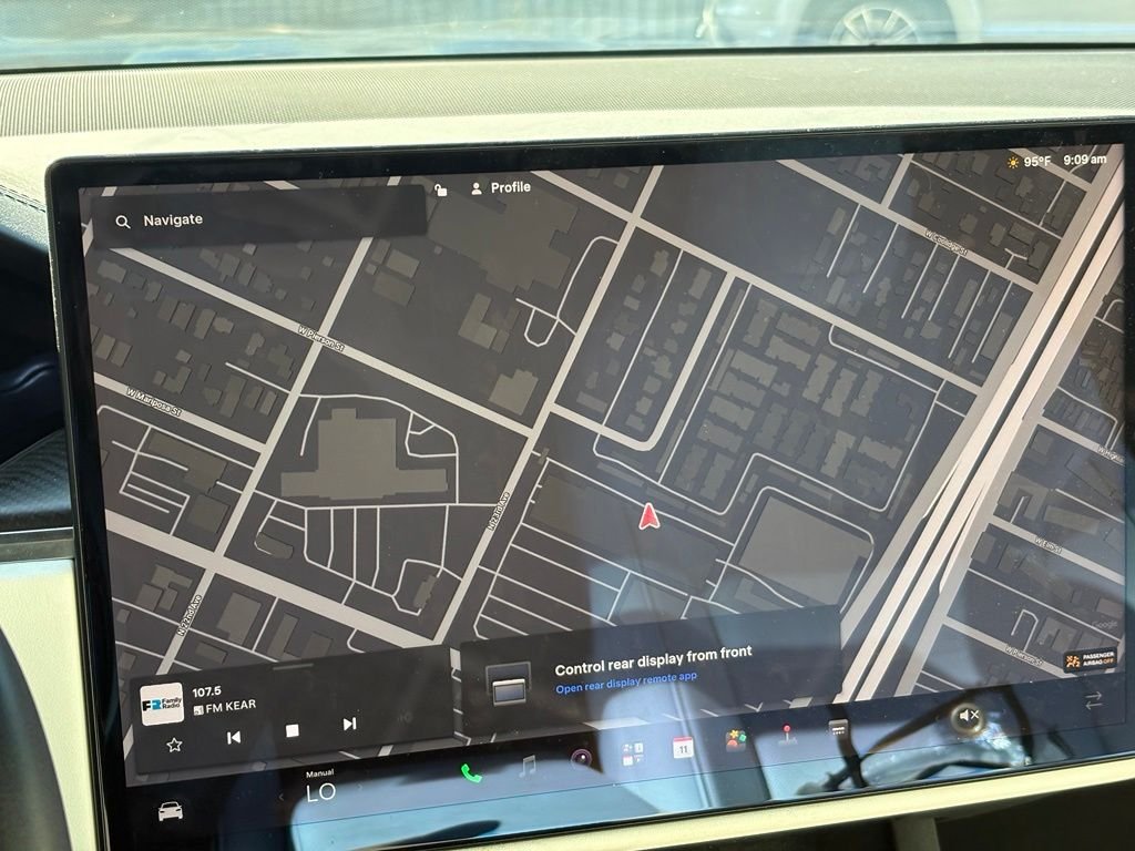 Used 2022  Tesla Plaid image 15