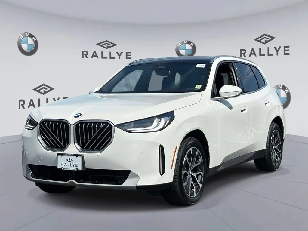 Certified Used 2026 Alpine White BMW 30 xDrive image 3