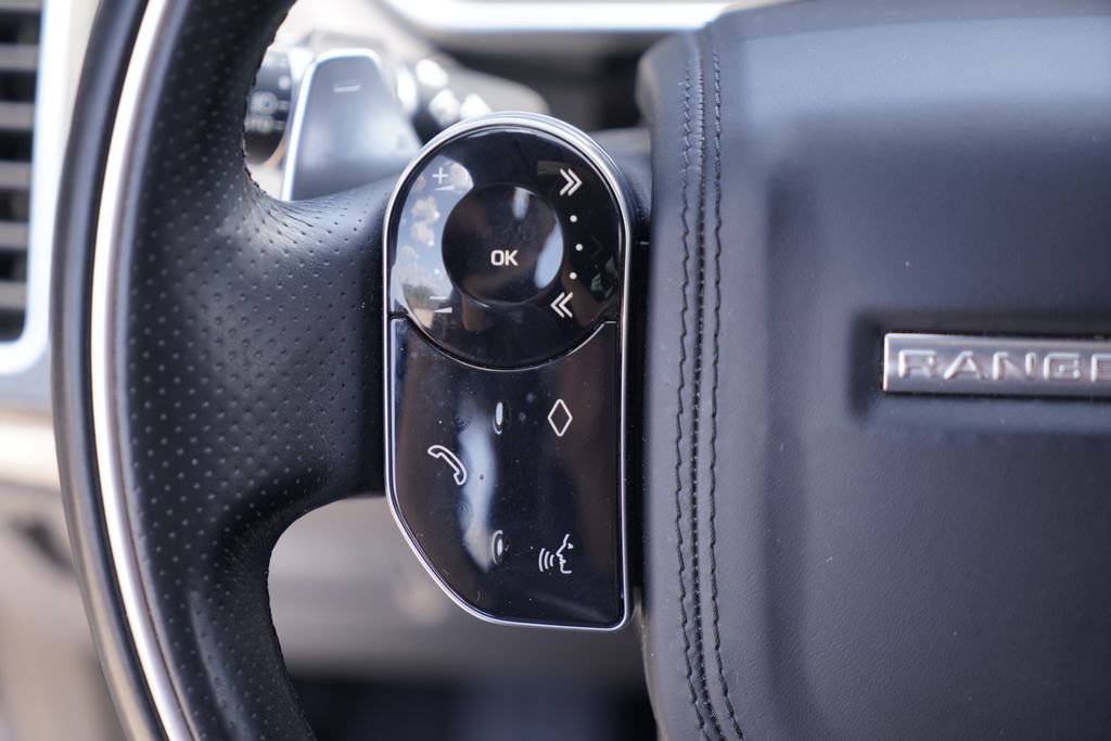 Used 2021 Black Land Rover HSE Silver Edition image 12