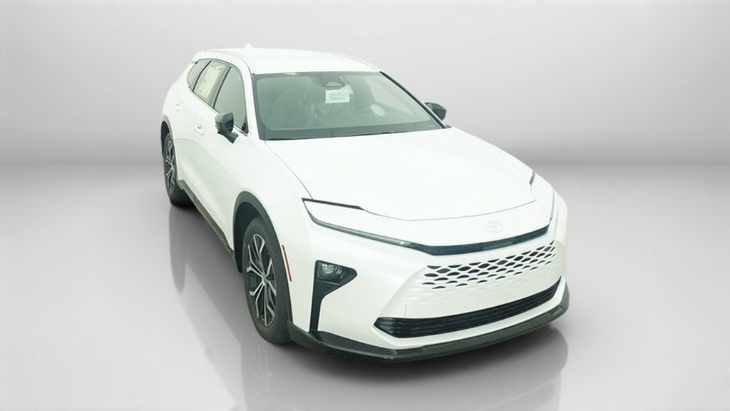 New 2026 Oxygen White Toyota XLE image 4