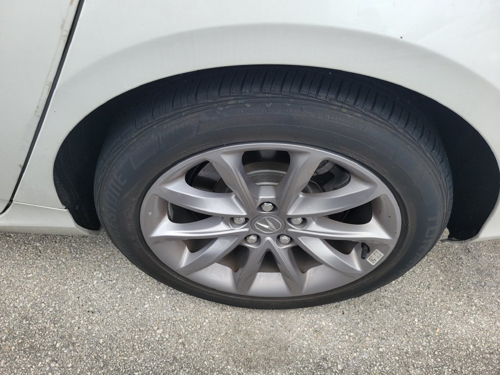 Used 2023 White Acura Base image 4