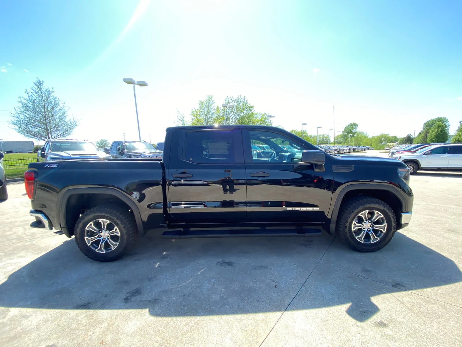 New 2026 Onyx Black GMC Pro image 4