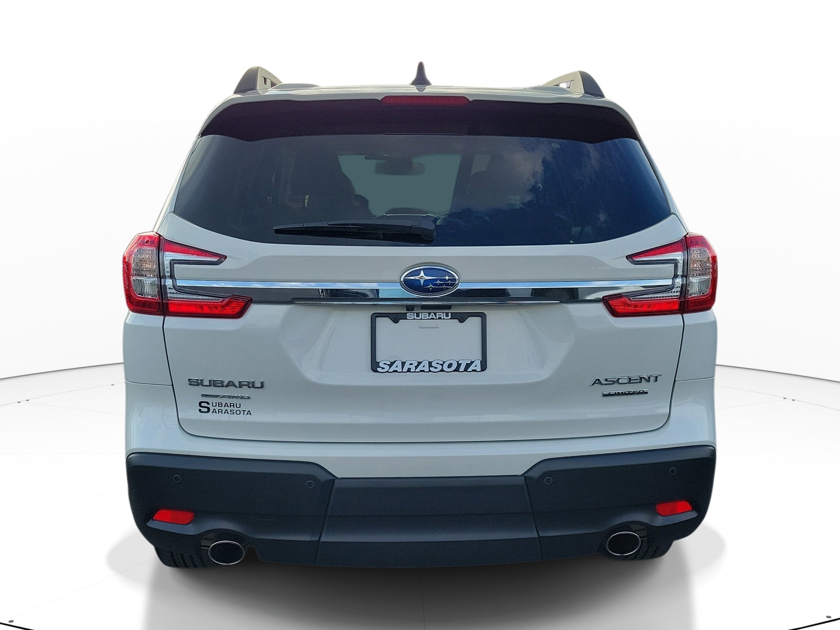 Used 2026 Crystal White Pearl Subaru Limited image 4