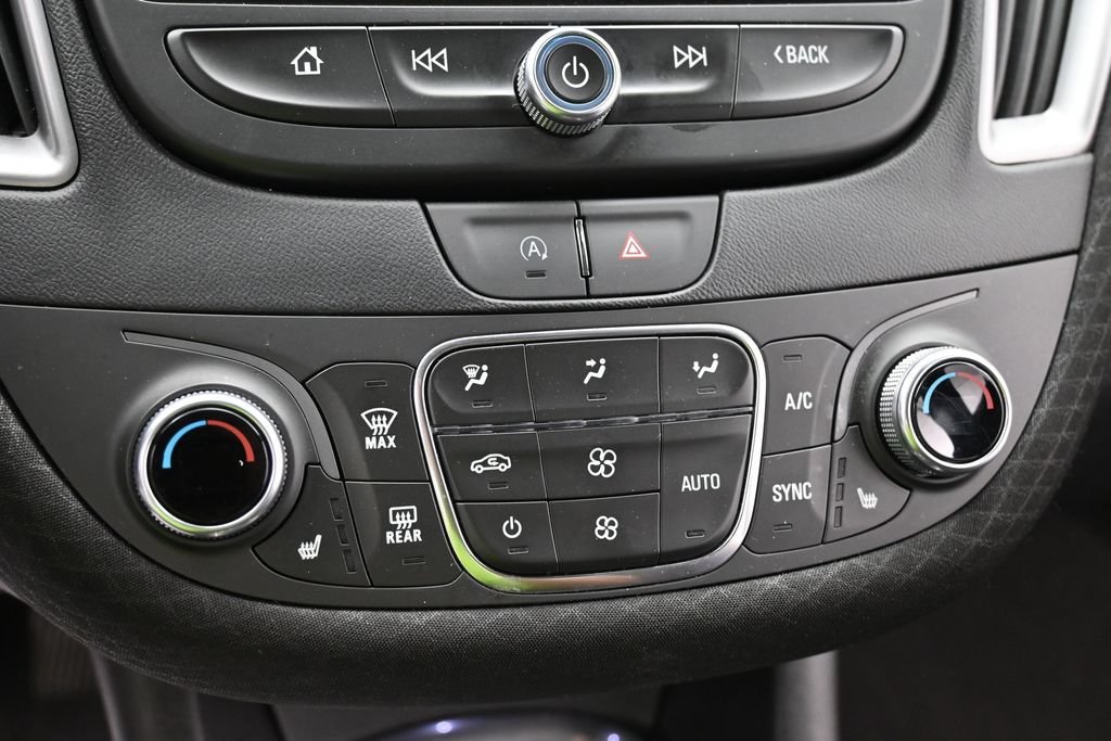 Used 2025 White Chevrolet LT image 11