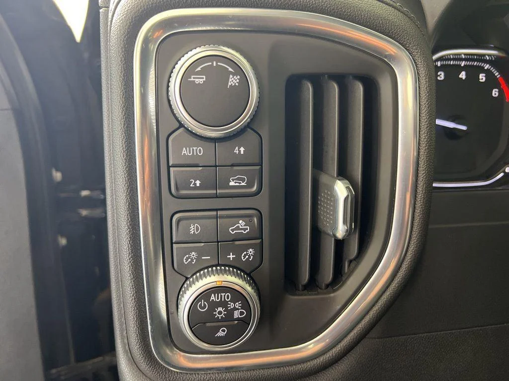 Used 2019 Onyx Black GMC SLT image 11