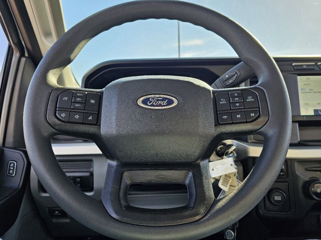 New 2024 Oxford White Ford XL image 35