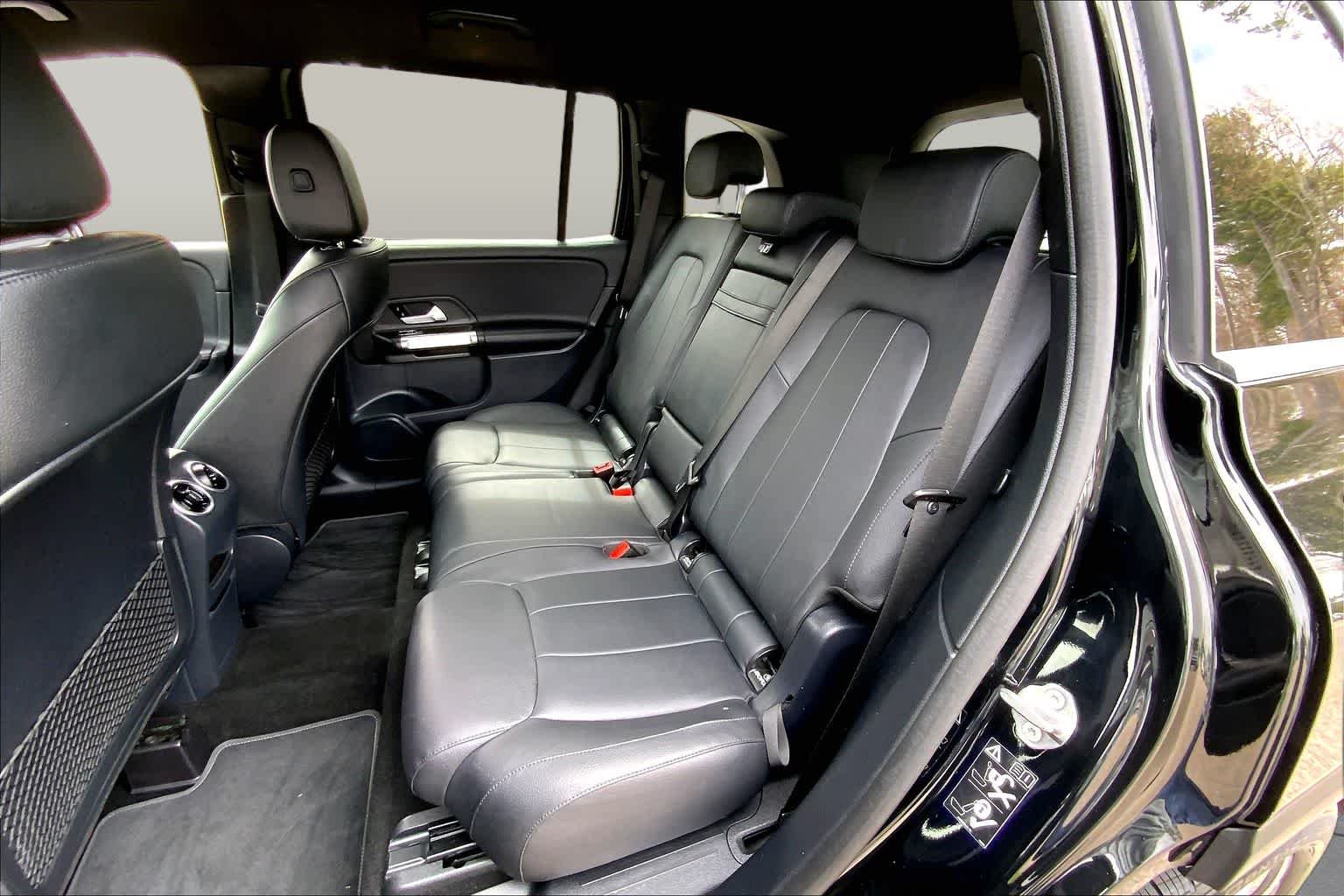 Used 2022 Night Black Mercedes-Benz GLB 250 image 20