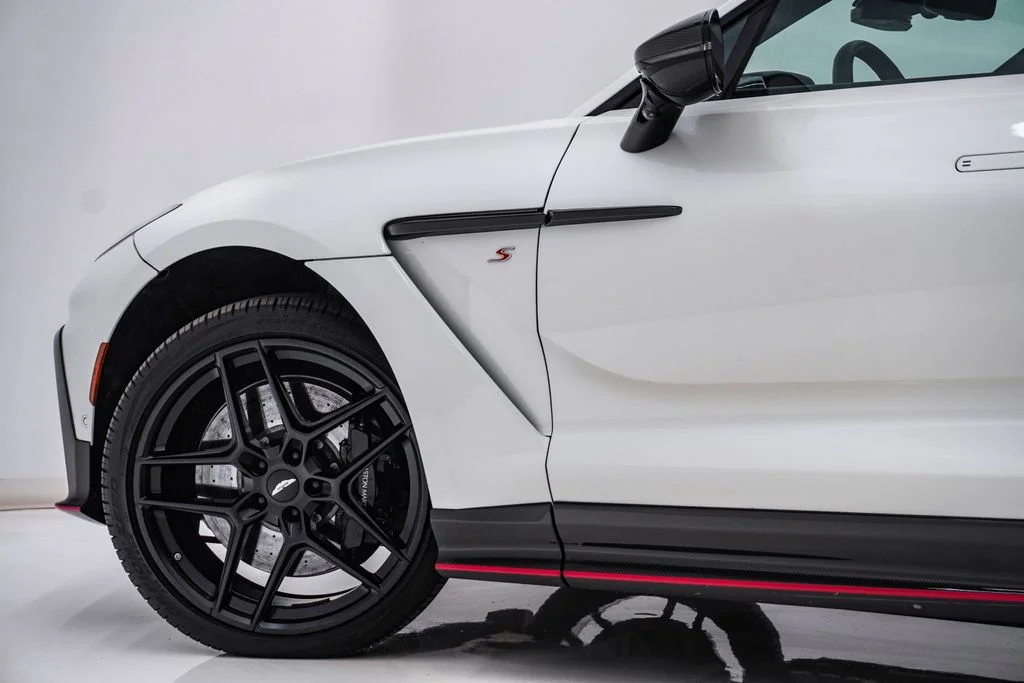 Used 2026 Q Neutron White Aston Martin S image 14