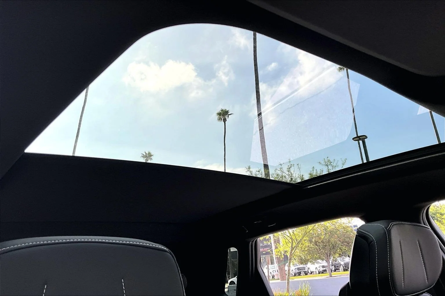 2027 Cadillac LYRIQ Sport - Photo 18
