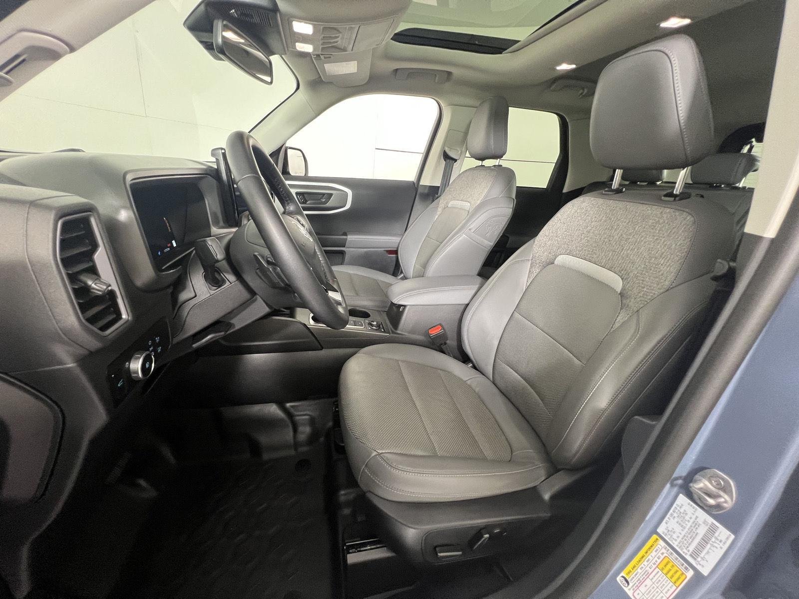 Used 2025 Azure Gray Metallic Tri-Coat Ford Badlands image 2