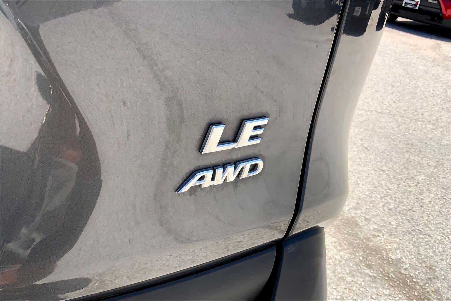 Used 2021 Magnetic Gray Metallic Toyota LE image 10