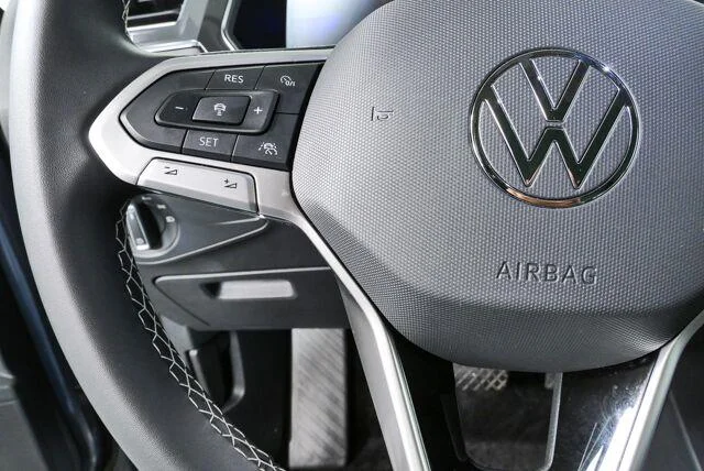 Certified Used 2024 Platinum Gray Metallic Volkswagen SE image 9