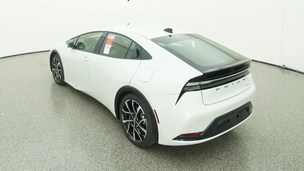 New 2026 Wind Chill Pearl Toyota XSE image 26