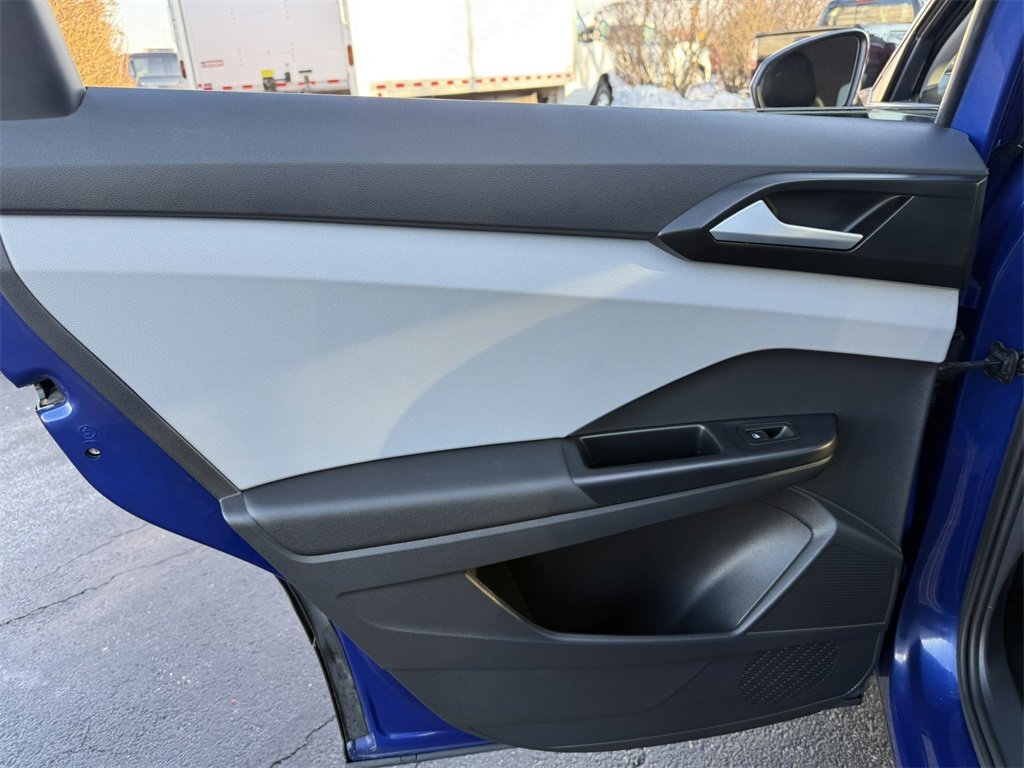 2022 VOLKSWAGEN TAOS - Image 29