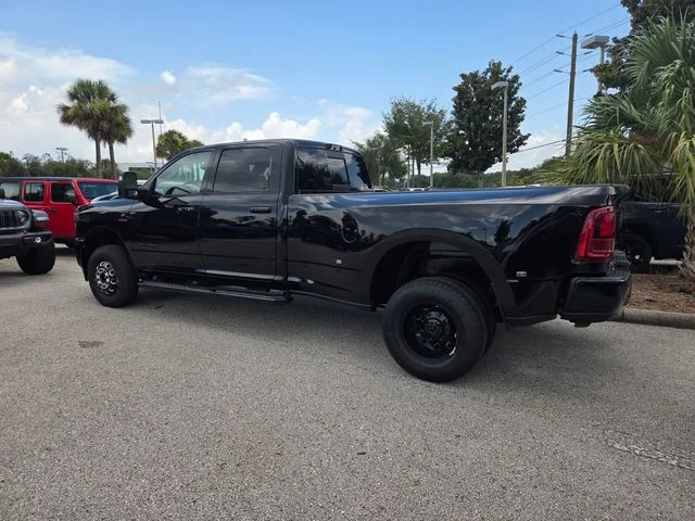 New 2026 Diamond Black Crystal Pearl-Coat Exterior Paint RAM Laramie image 9