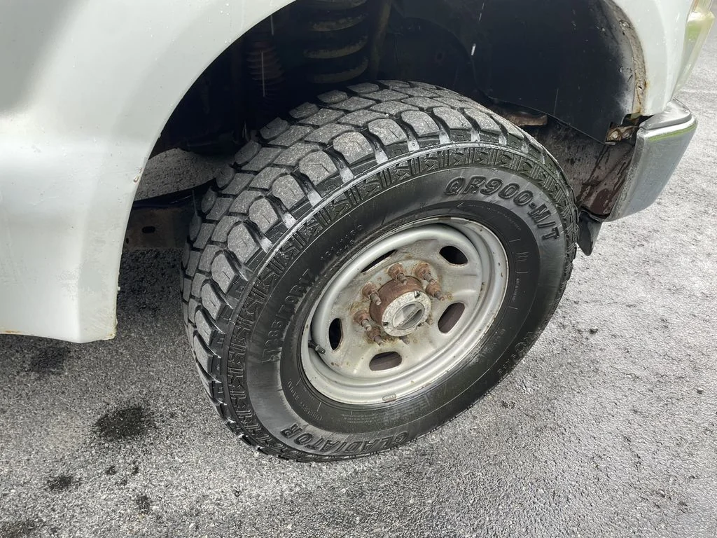 Used 2010  Ford  image 18