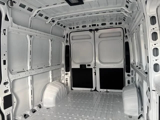 New 2026 Bright White Clear-Coat Exterior Paint RAM Tradesman image 10